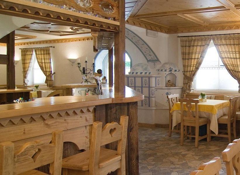 Hotel Madonnina Resort And Wellness Сорага Экстерьер фото